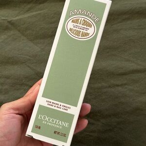 L'OCCITANE Amande Hand & Nail Care - Green